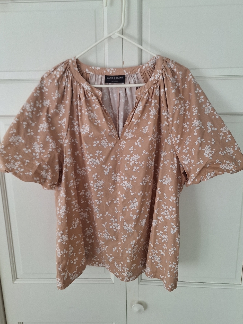 Lane Bryant short puff sleeved top